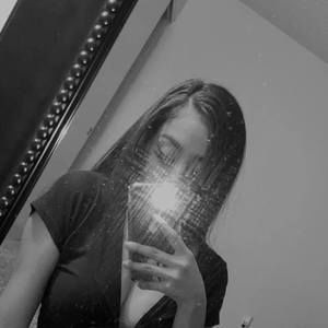 Meet your Posher, Yeymi sotelo